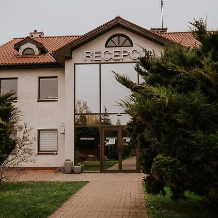 Hotel Garden Oleśnica Kültér fotó