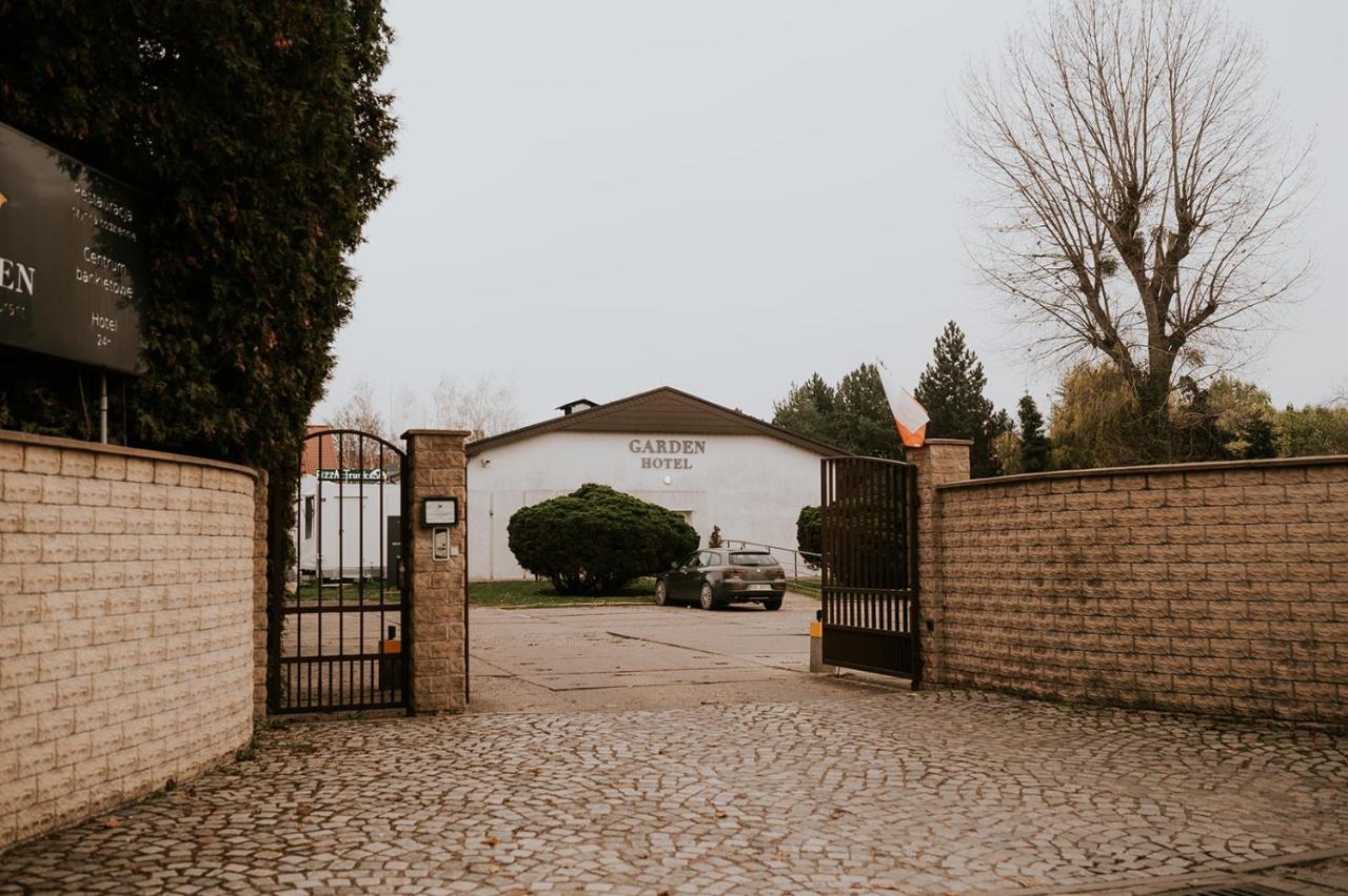 Hotel Garden Oleśnica Kültér fotó