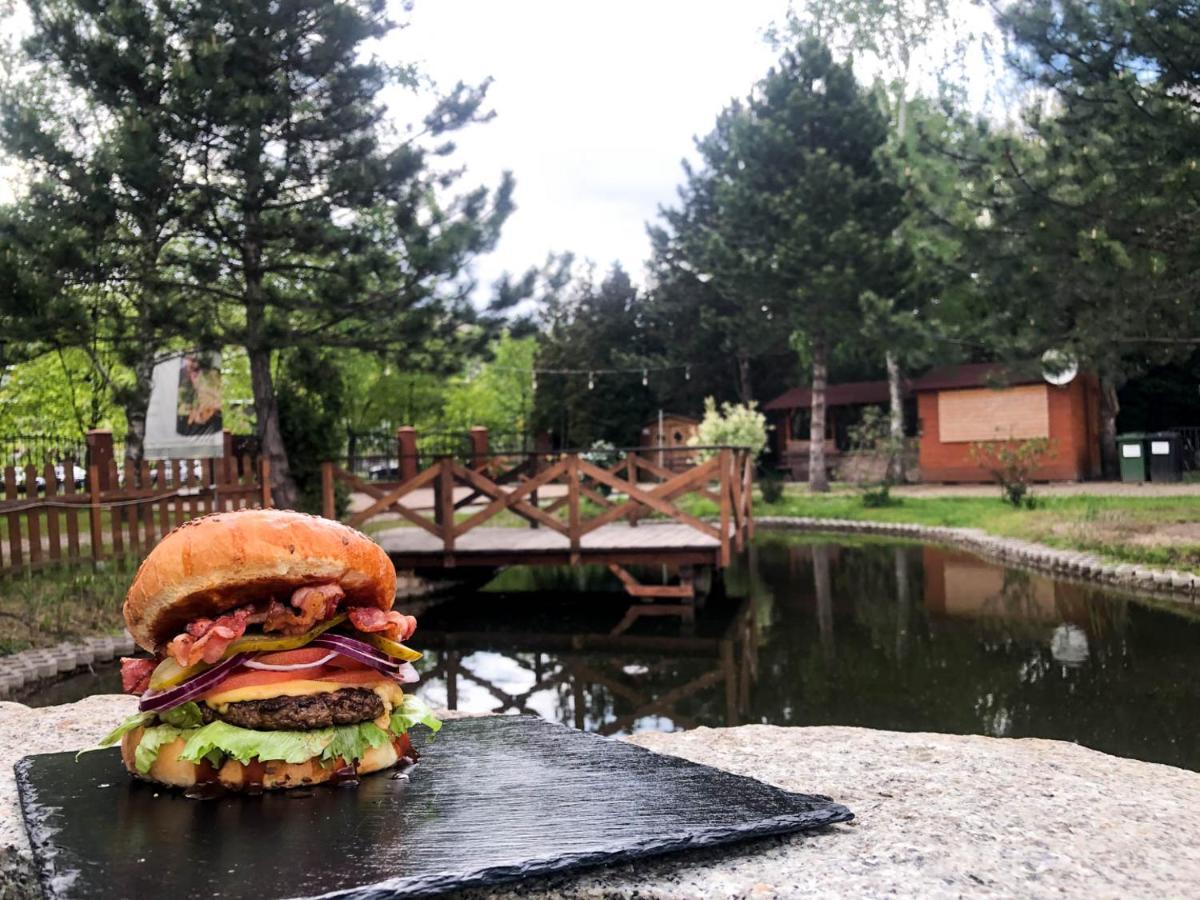 Hotel Garden Oleśnica Kültér fotó